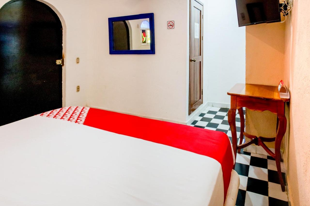 Hotel Isis Zihuatanejo Zewnętrze zdjęcie