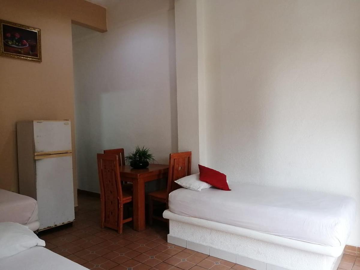 Hotel Isis Zihuatanejo Zewnętrze zdjęcie